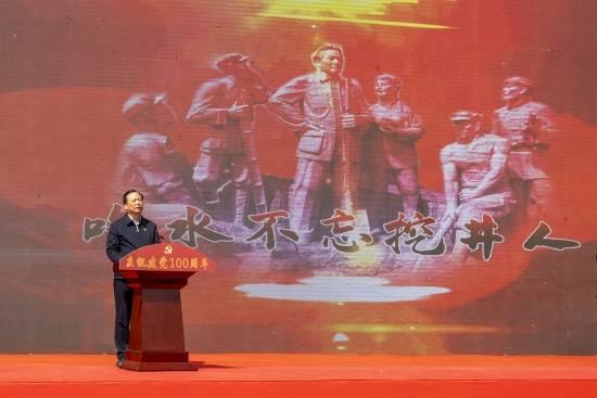 送春的桃花潭水长什么样子？